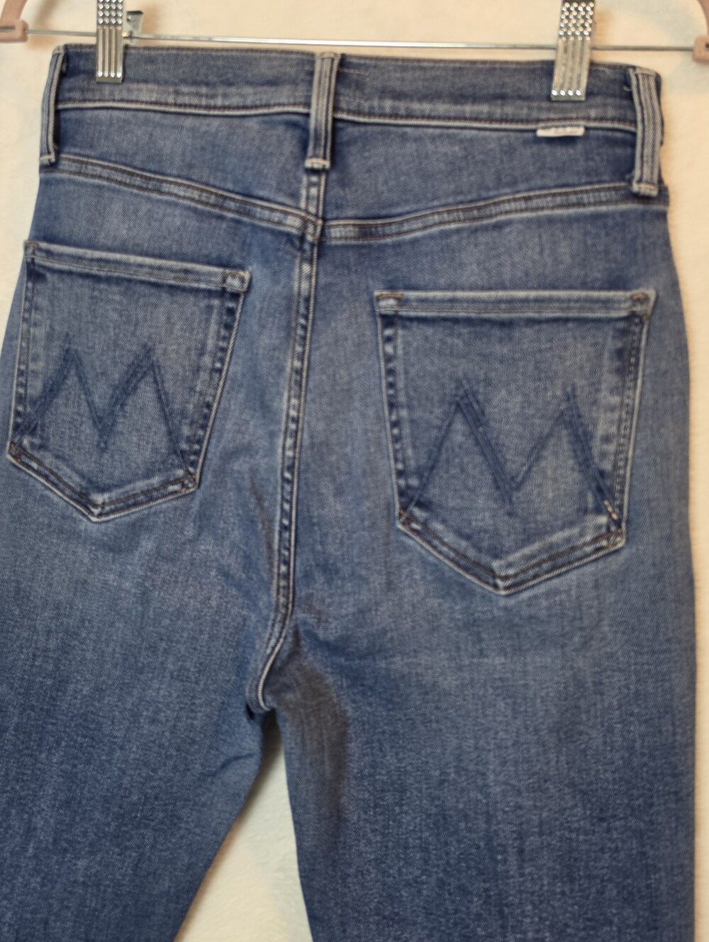 MOTHER Denim The High Waisted Rider Skimp Jeans in First Mate – Size 28